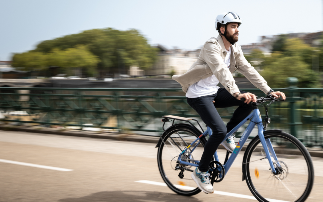 Vélo de fonction : coûts, avantages et aides disponibles en 2025